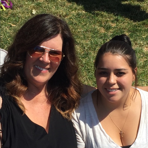 Meet your Posher, Theresa - Picture 4 of 7